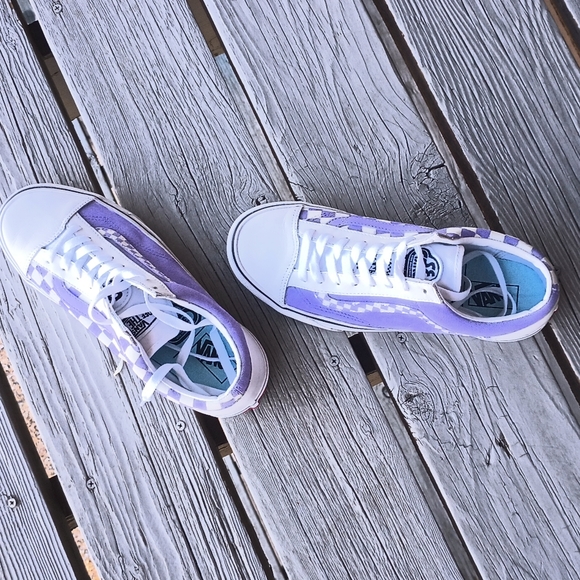 Vans - Picture 14 of 16